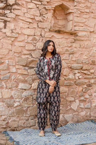 Black Kurta Set With Embroidered Quilted Jacket