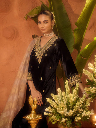 Black Velvet Embroidered Suit Set with Dupatta