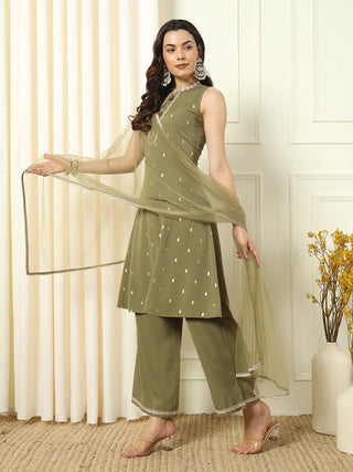 Green Crepe Foil Print Suit Set with Net Dupatta