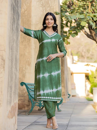 Green Silk Blend Tie Dye Leheriya Straight Cut Kurta Trouser Set