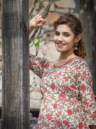 cotton ethnic dresses AB_233 MotherDaughter Combo Set Beautiful mul cotton ethnic dresses with traditional print Set details Soft mul cotton fabric with rich ethnic print Mother Dress Fully stitched with elegant border