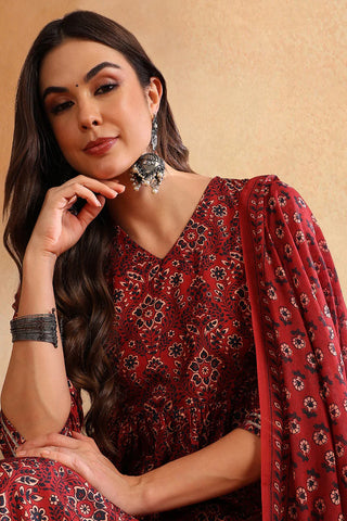 Red Rayon Blend Floral Print A Line Suit Set with Dupatta