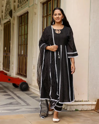 Black Cotton Lace Detailing Anarkali Suit Set with Organza Dupatta