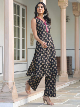 Black Pure Cotton Floral Print Kurta Bottom Set