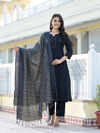 Black Silk Blend Solid Suit Set with Printed Dupatta