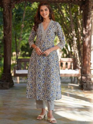 Cream Pure Cotton Floral Printed Kurta Bottom Set