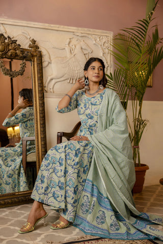 Green Pure Cotton Floral Printed Suit Set with Dupatta