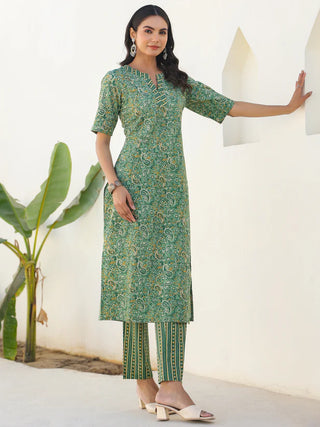 Green Pure Cotton Paisely Print Straight Shape Kurta Bottom Set