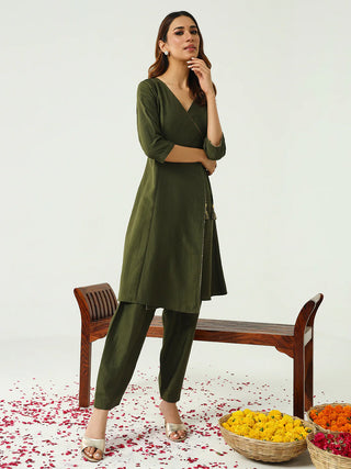 Green Silk Blend Suit Set with Embroidered Dupatta