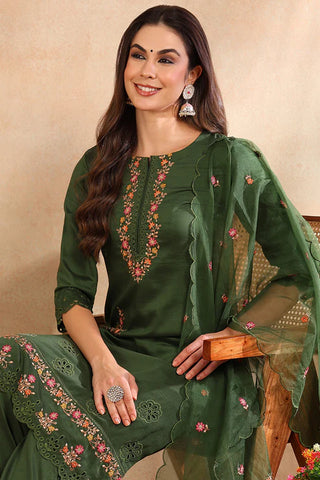 Green Silk Blend Embroidered Straight Shape Suit Set with Organza Dupatta