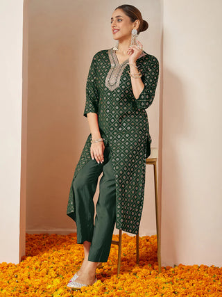 Green Chanderi Silk Blend Yoke Embroidered Front Slit Kurta Bottom Set
