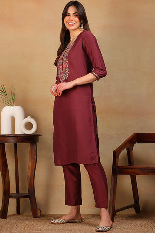 Maroon Silk Blend Solid Floral Embroidered Straight Cut Kurta