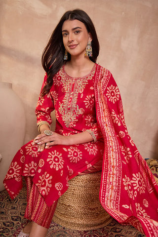 Red Rayon Blend Floral Print Suit Set with Dupatta