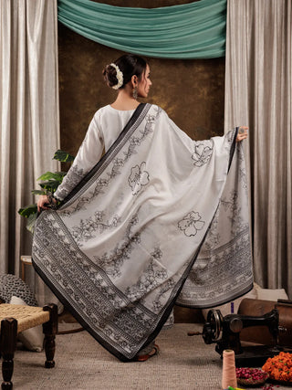 White Cotton Ethnic Motif Detailing Straight Shape Suit Set with Voile Dupatta