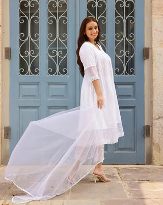 White Cotton Lace Detailing Suit Set with Organza Dupatta