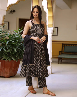 Cotton Black Printed Kurta Pant Set with Mulmul Dupatta - Ria Fashions