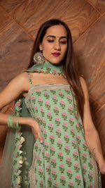 Cotton Green Floral Print Suit Set with Soft Net Dupatta