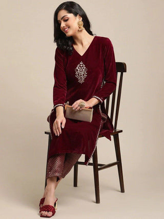 Maroon Embroidered Velvet Kurta Set - Ria Fashions