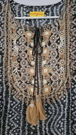 Bandhani Print Kurta With Yoke Embroidery - Ria Fashions