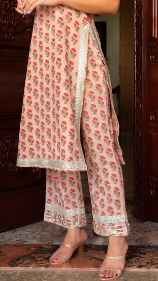 Cotton Peach Printed Suit Set with Organza Dupatta